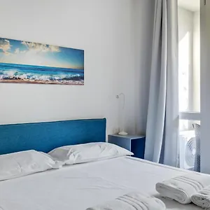 Loft Moderno Sui Navigli , Milano Italia